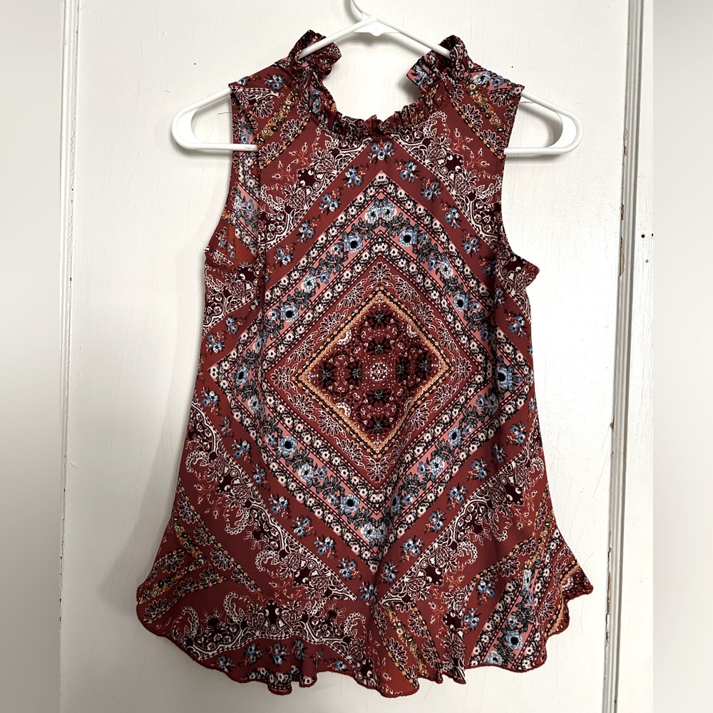 Patterned top